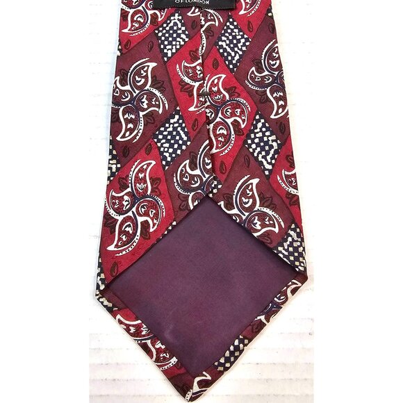 Liberty Of London Mens Red Paisley Italian Silk Tie Made In USA - Picture 6 of 6